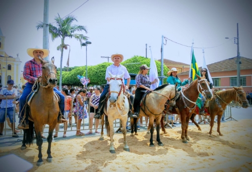 FOTOS - IV CAVALGADA DA INDEPENDÊNCIA EM SERRANIA